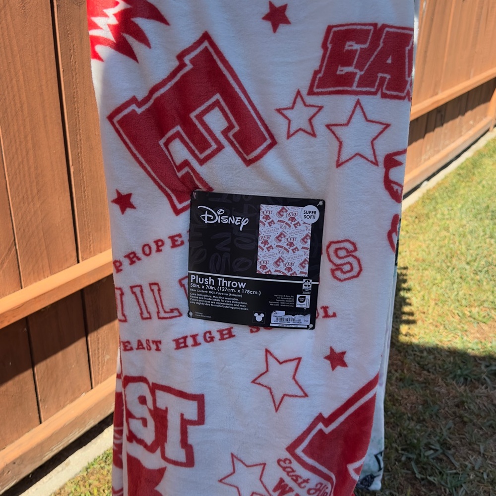 Disney High School Musical Plush Throw